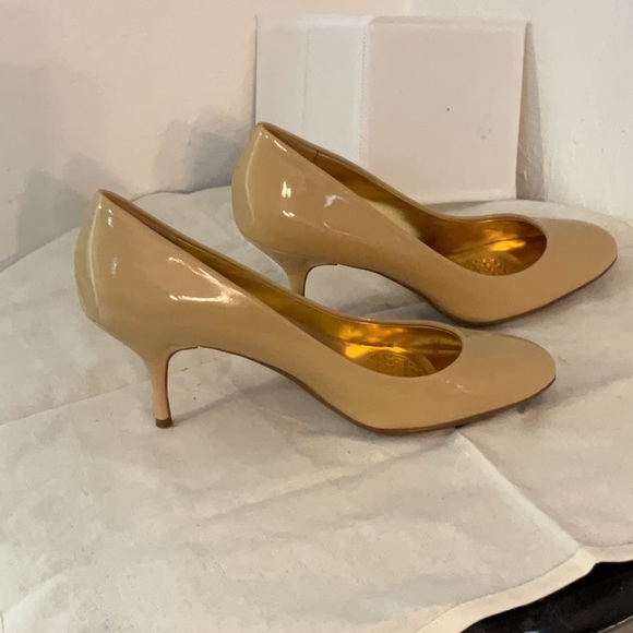 Coach Salma Soft Patent Leather Heels, Size 8B, Tan/Beige - Picture 4 of 13